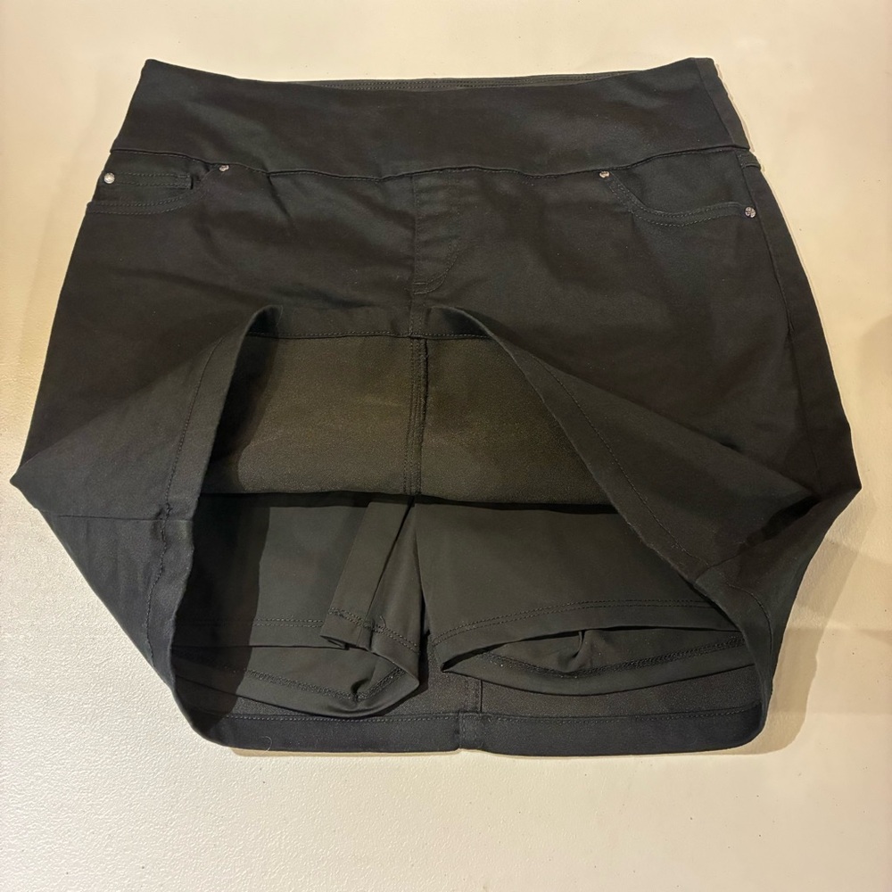 S.C. & CO Women’s Black Denim Skort - Size: L - Picture 7 of 9